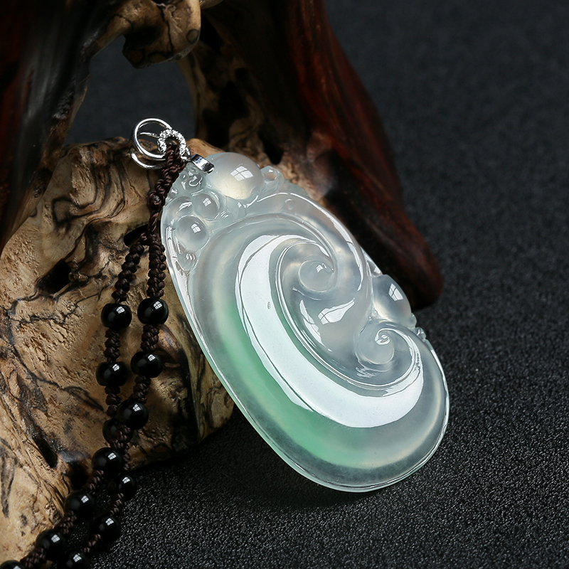 天然高冰种飘绿翡翠如意挂件-红掌柜