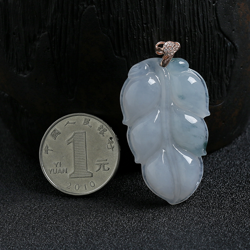 冰糯种飘花翡翠叶子挂件-红掌柜