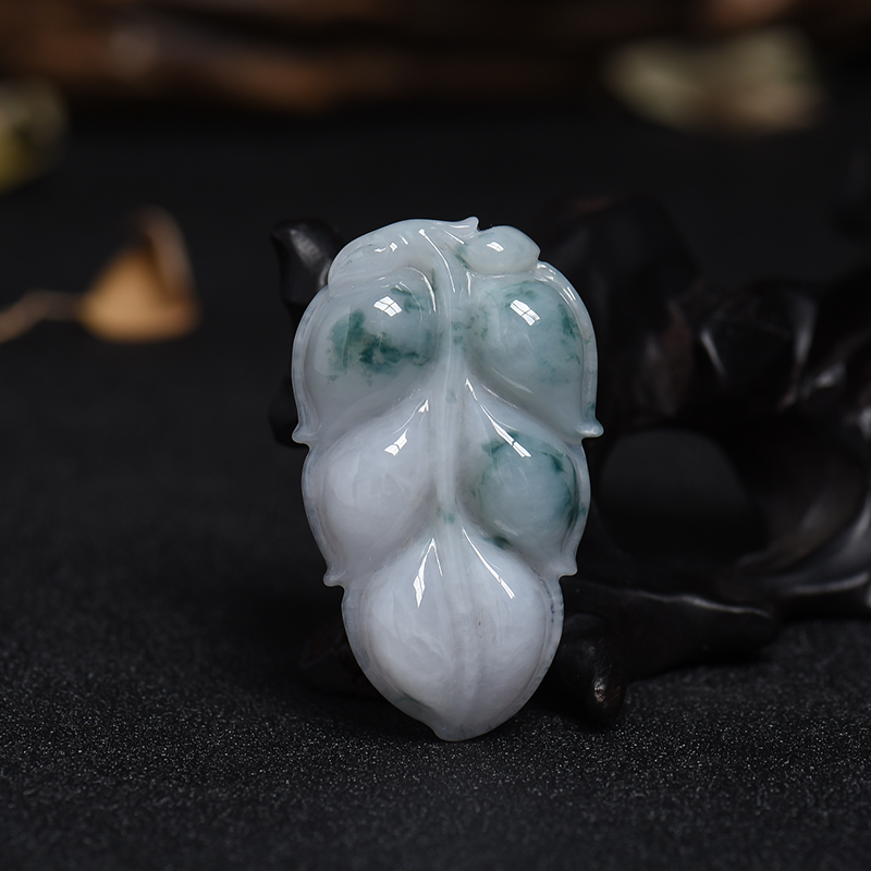 豆种飘蓝花翡翠金枝玉叶吊坠-红掌柜