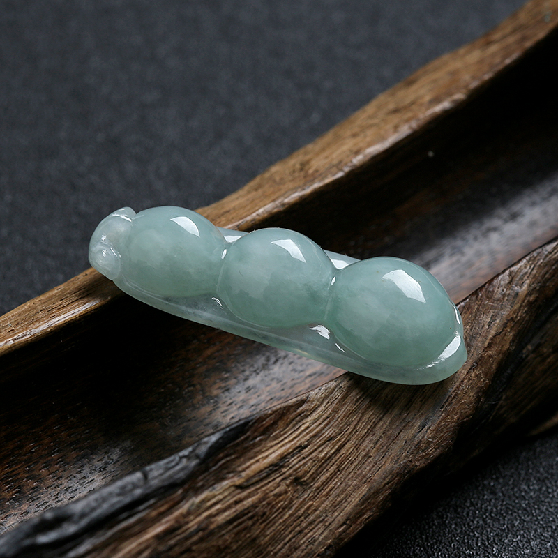 翡翠豆子挂件 - 红掌柜