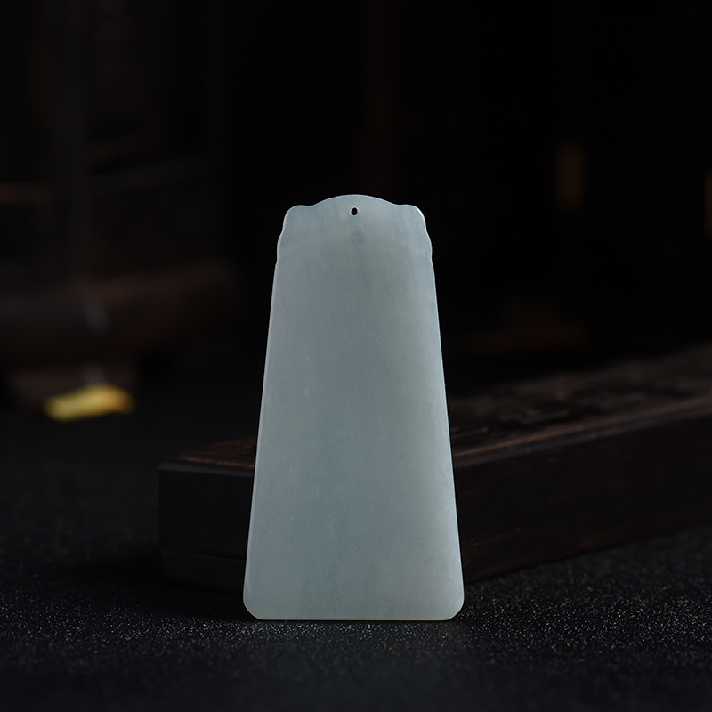 翡翠吉祥吊坠-红掌柜