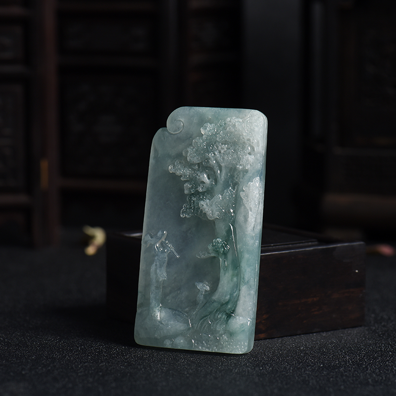 浅绿飘花翡翠吹笛引鹿吊坠-红掌柜