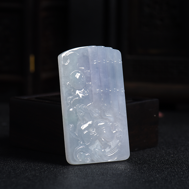 糯种翡翠麒麟送子吊坠-红掌柜