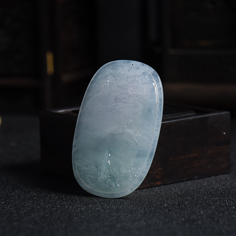 冰糯种半紫翡翠山水牌-红掌柜