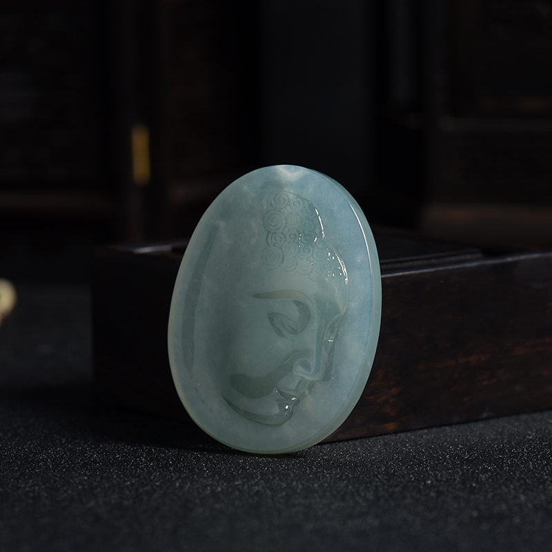 浅绿翡翠佛头吊坠-红掌柜