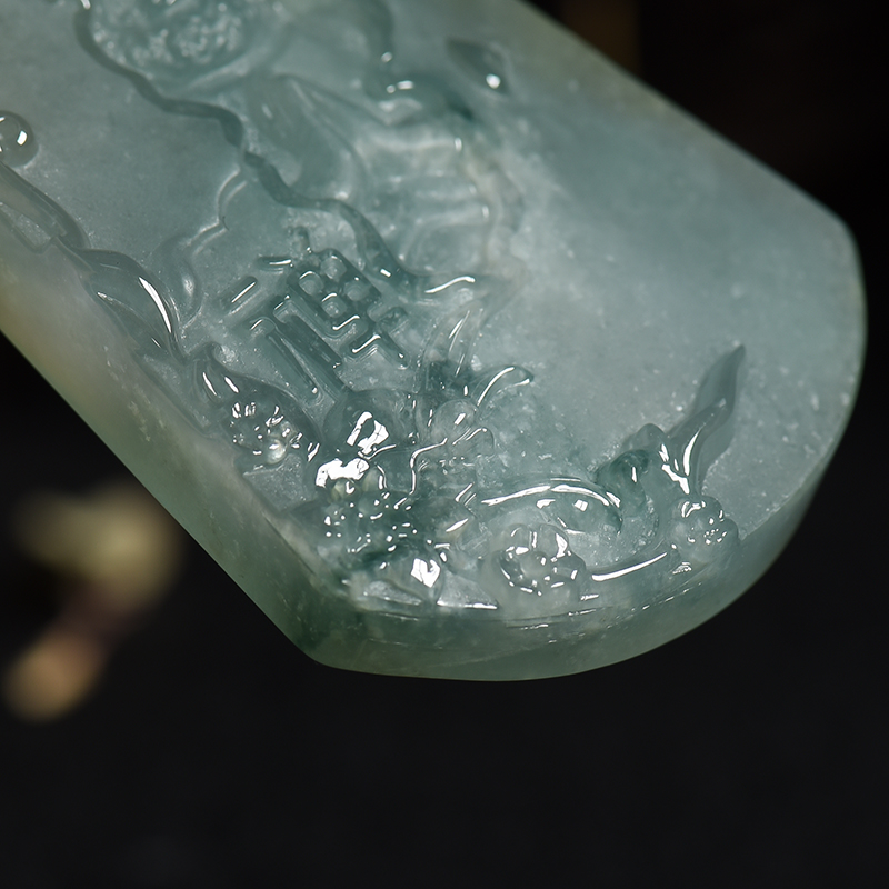 天然翡翠僧人吊坠-红掌柜
