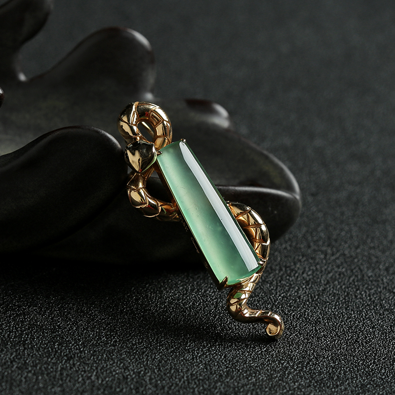 糯冰种晴水翡翠吉祥蛇吊坠 - 红掌柜