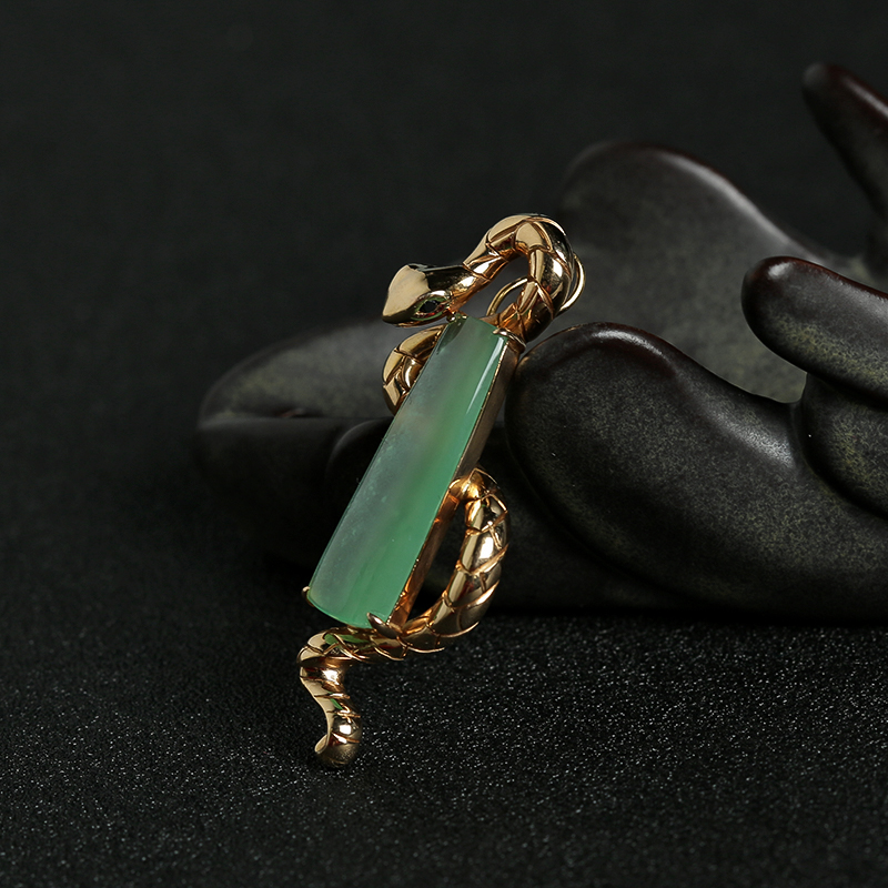 晴水翡翠吉祥蛇吊坠 - 红掌柜