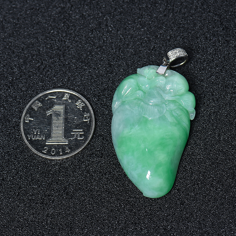缅甸翠绿翡翠吊坠 - 红掌柜