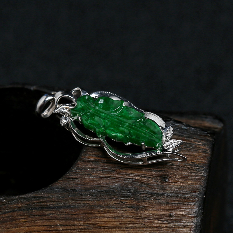 糯种满绿翡翠叶子吊坠 - 红掌柜
