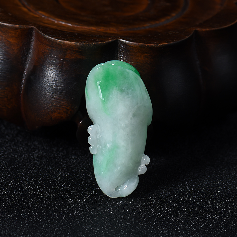 A货翡翠吊坠-红掌柜