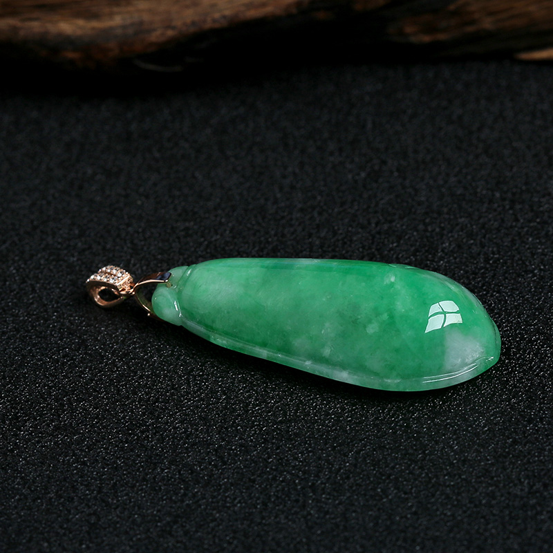 翡翠吊坠-红掌柜