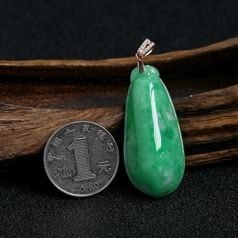 天然糯种阳绿翡翠-红掌柜