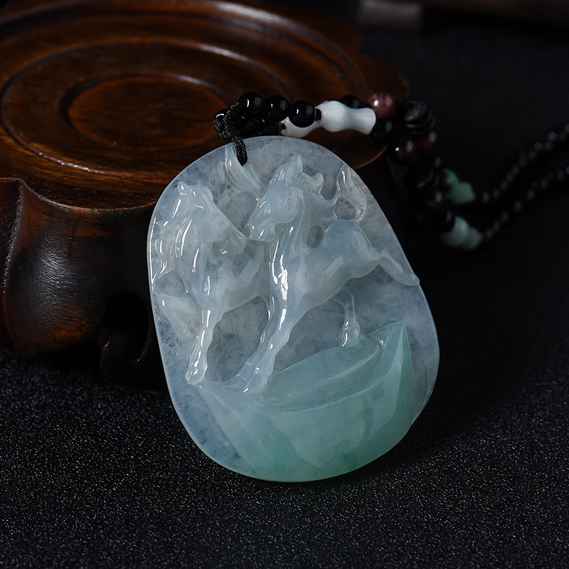 冰糯种翡翠吊坠-红掌柜