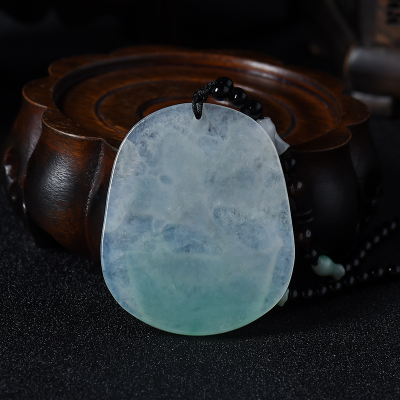 翡翠马牌吊坠-红掌柜