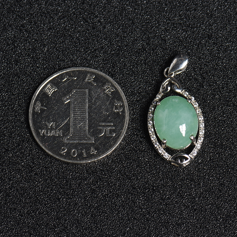 缅甸A货豆绿色翡翠吊坠 - 红掌柜