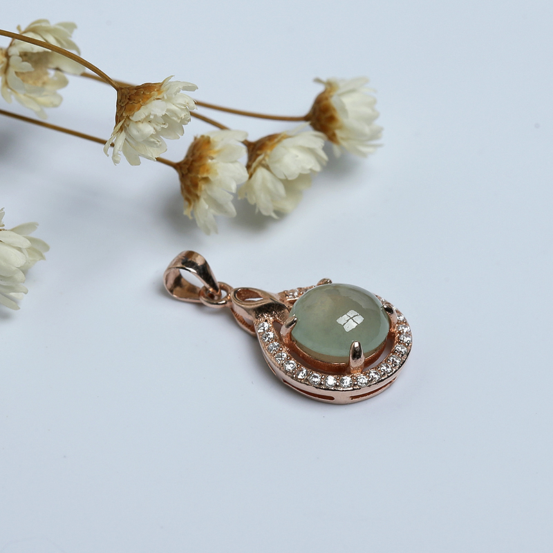 糯冰种浅绿翡翠吊坠 - 红掌柜