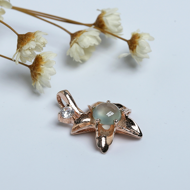 浅绿翡翠花朵吊坠 - 红掌柜