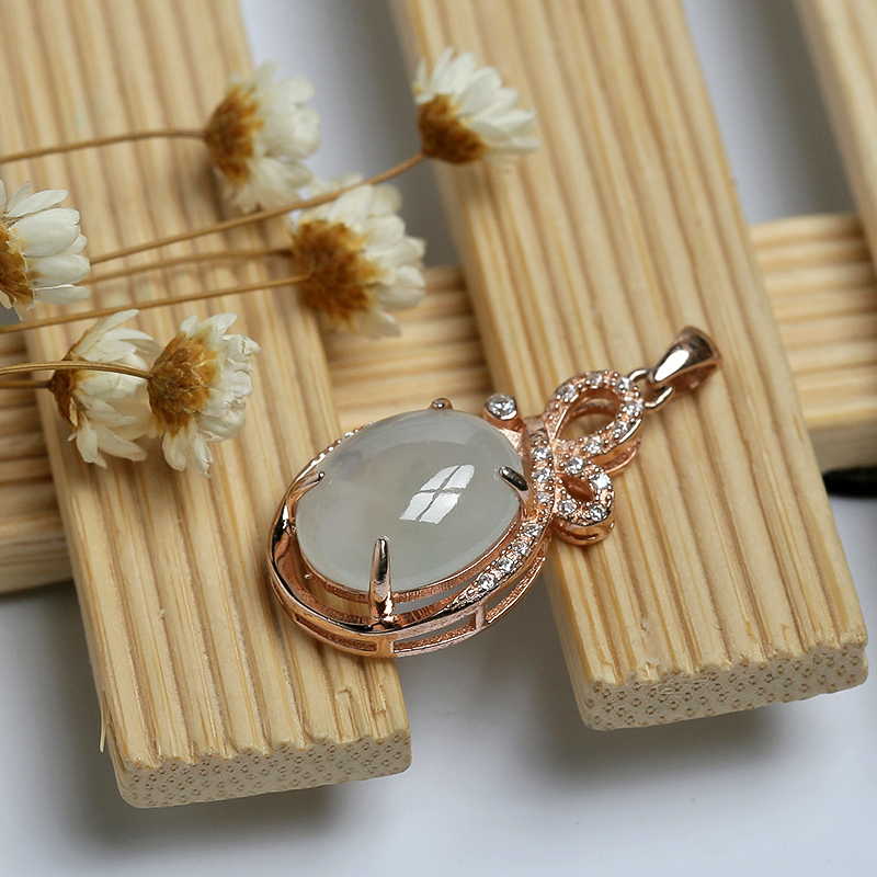 浅青翡翠吊坠 - 红掌柜