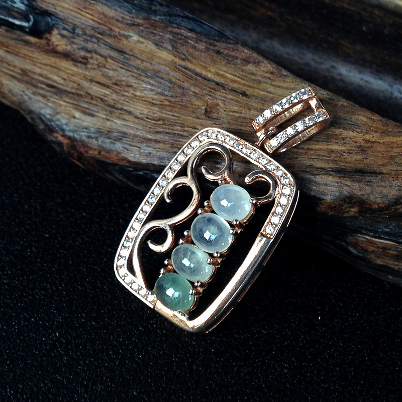 冰种翡翠吊坠-红掌柜