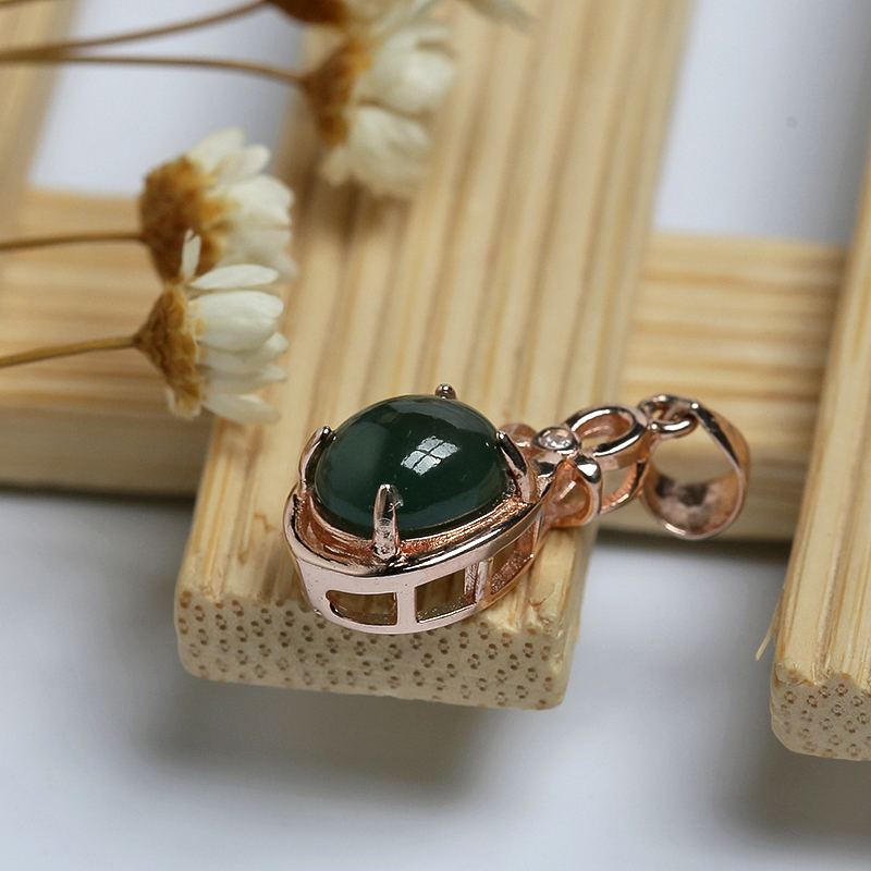 浅青翡翠吊坠 - 红掌柜