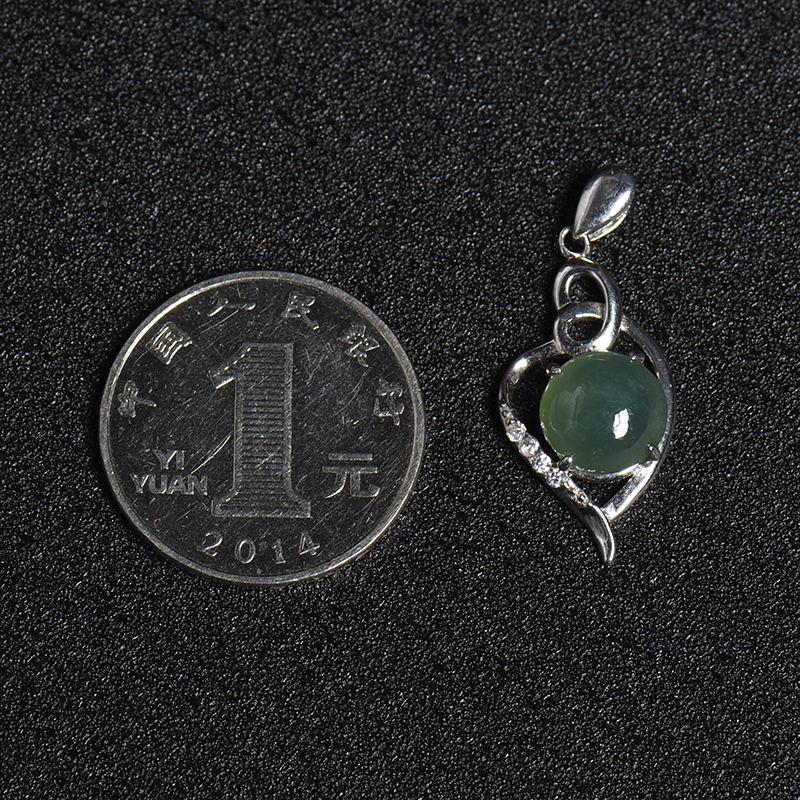 缅甸A货天然油青翡翠吊坠 - 红掌柜