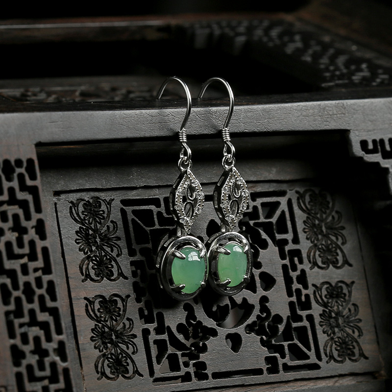 银镶浅绿翡翠耳坠-红掌柜