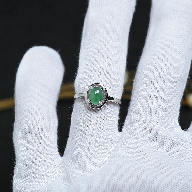 缅甸冰糯种翠绿翡翠-红掌柜