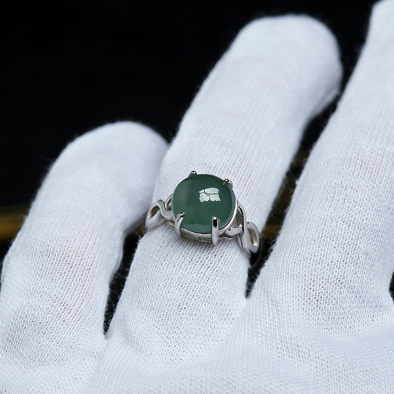 天然冰糯种翠绿翡翠-红掌柜