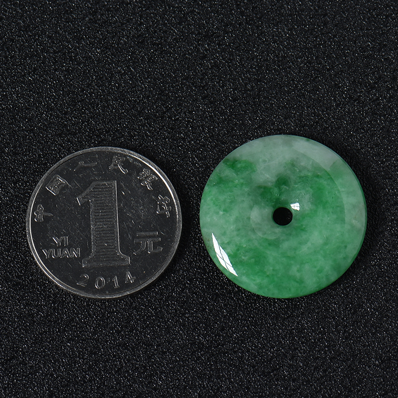 豆种翡翠绿色吊坠-红掌柜