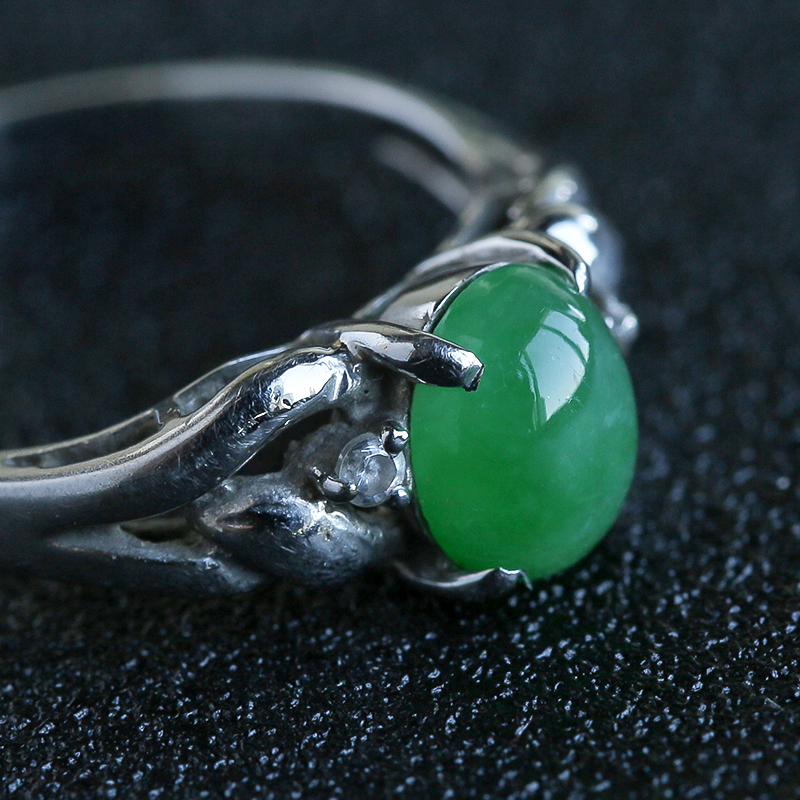 18K金镶缅甸天然绿色翡翠戒指-红掌柜