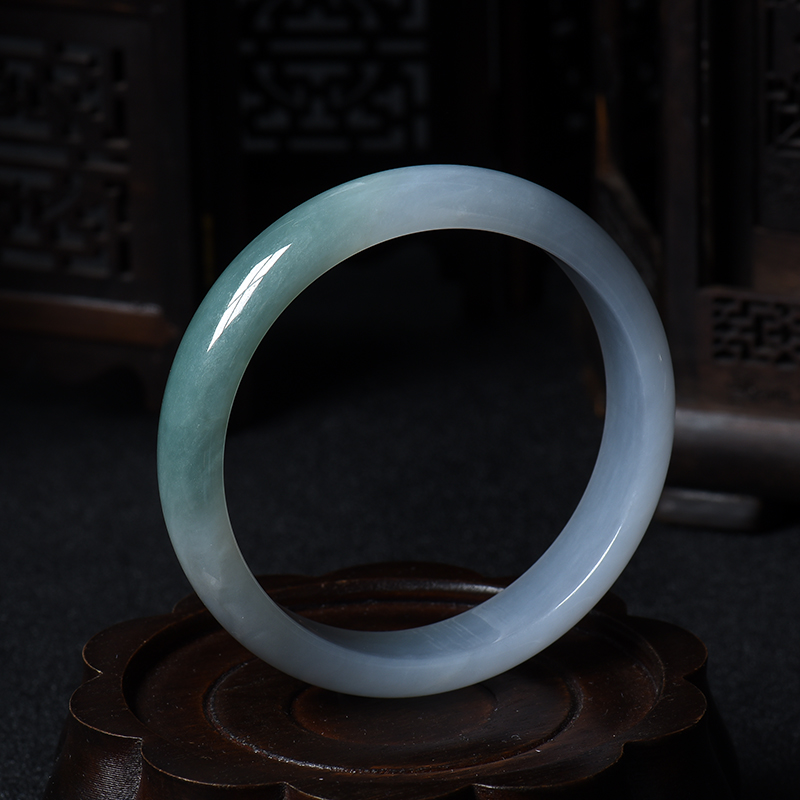 糯豆种春带彩翡翠手镯-红掌柜
