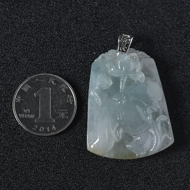 天然翡翠连年有余吊坠-红掌柜