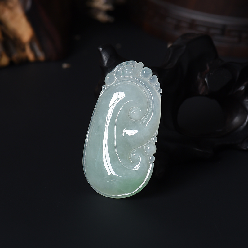 浅绿翡翠如意吊坠-红掌柜