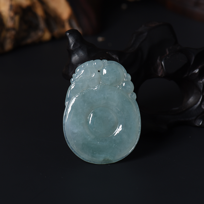 豆糯种翡翠吊坠-红掌柜