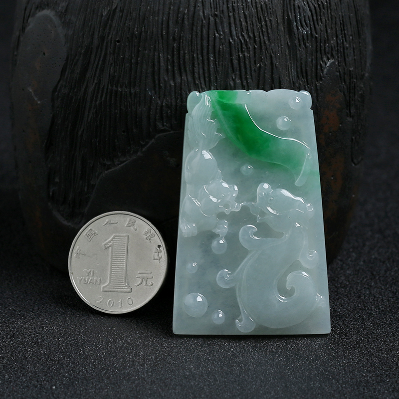 缅甸天然冰糯种带翠翡翠龙牌吊坠 - 红掌柜