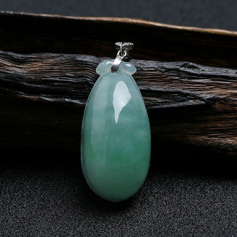 缅甸A货天然银扣糯种飘绿翡翠福瓜挂件 - 红掌柜