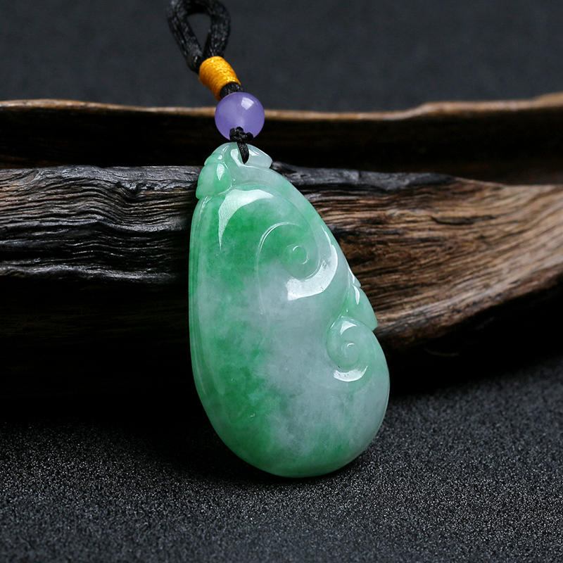 A货天然豆种飘绿翠色翡翠如意挂件 - 红掌柜