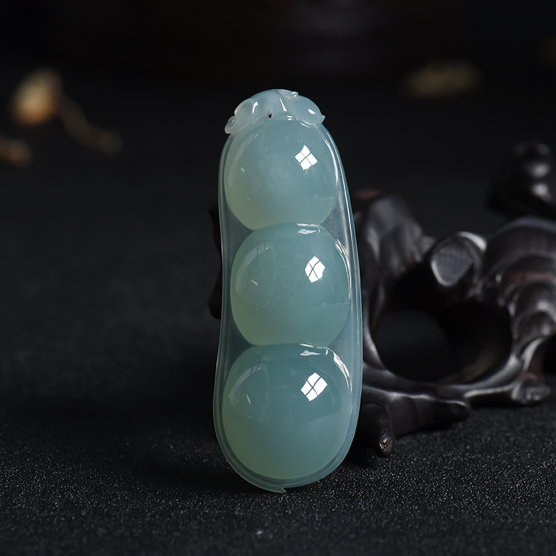缅甸A货天然冰糯种淡绿翡翠福豆吊坠 - 红掌柜