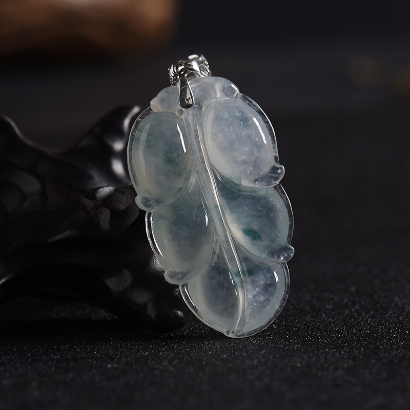 翡翠叶子挂件-红掌柜