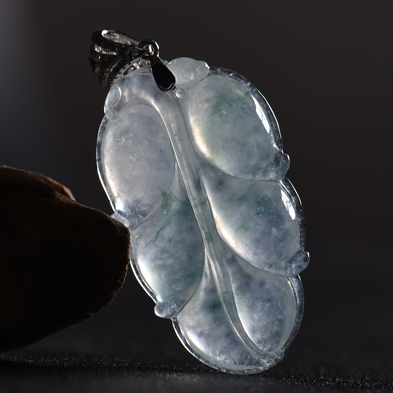 冰种飘蓝花翡翠叶子-红掌柜