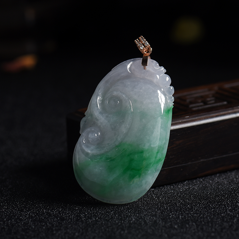 糯种飘绿花翡翠如意吊坠 - 红掌柜