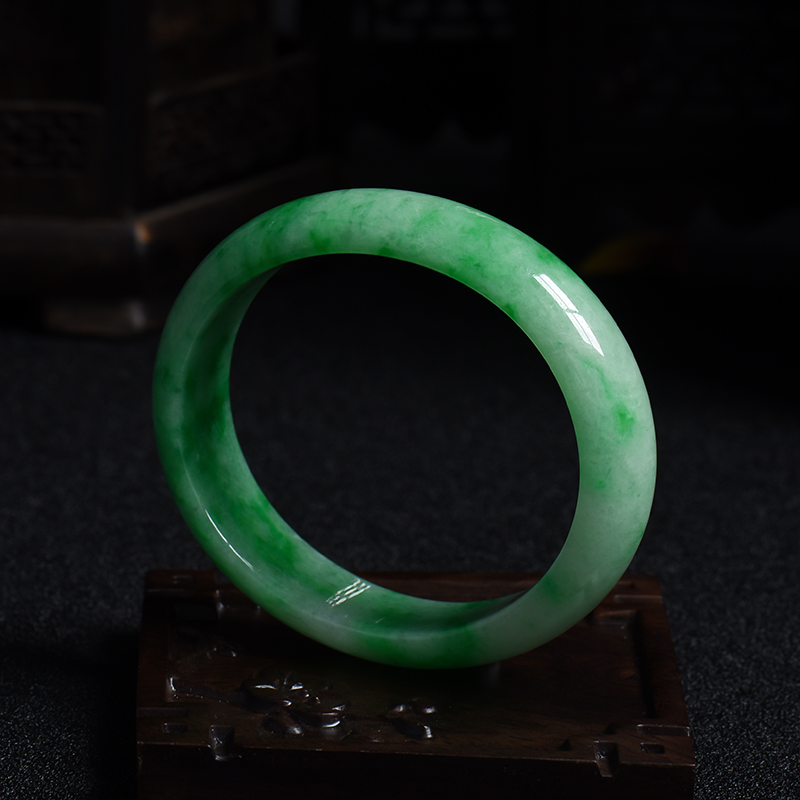 A货天然糯种飘绿花翡翠贵妃镯 - 红掌柜