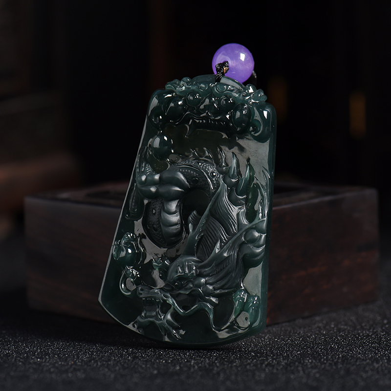 天然冰糯种深蓝色翡翠龙牌吊坠-红掌柜