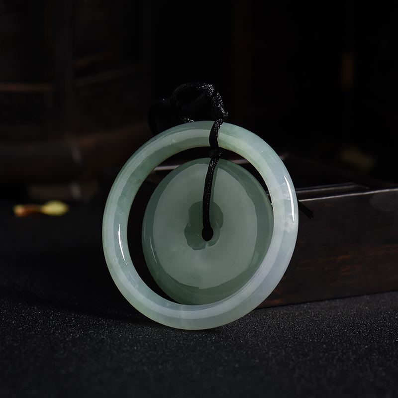 豆种翡翠平安扣吊坠-红掌柜