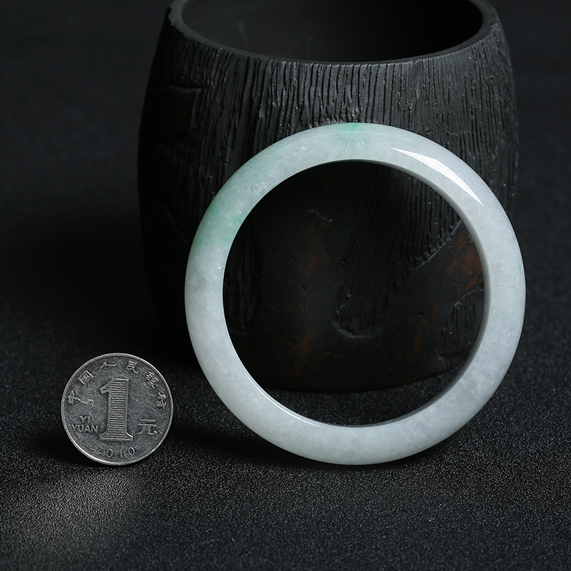  豆种飘绿花翡翠手镯-红掌柜