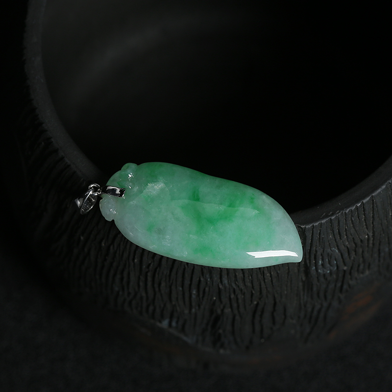 翡翠福瓜吊坠-红掌柜