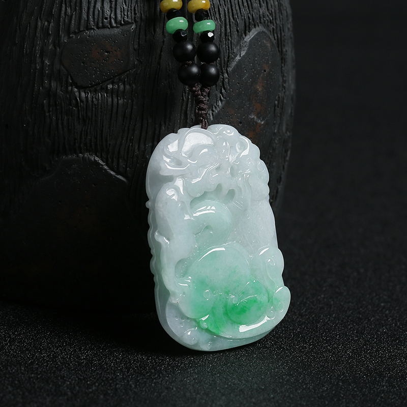 飘绿花翡翠龙牌吊坠-红掌柜