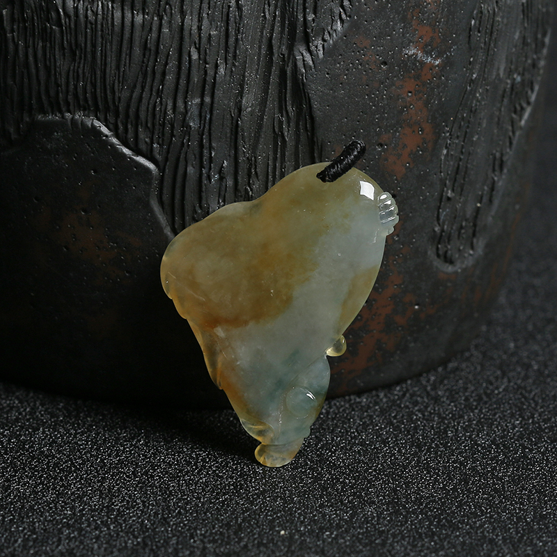 俏色翡翠童子吊坠 - 红掌柜