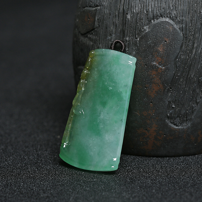 糯冰种俏色翡翠无事牌吊坠 - 红掌柜